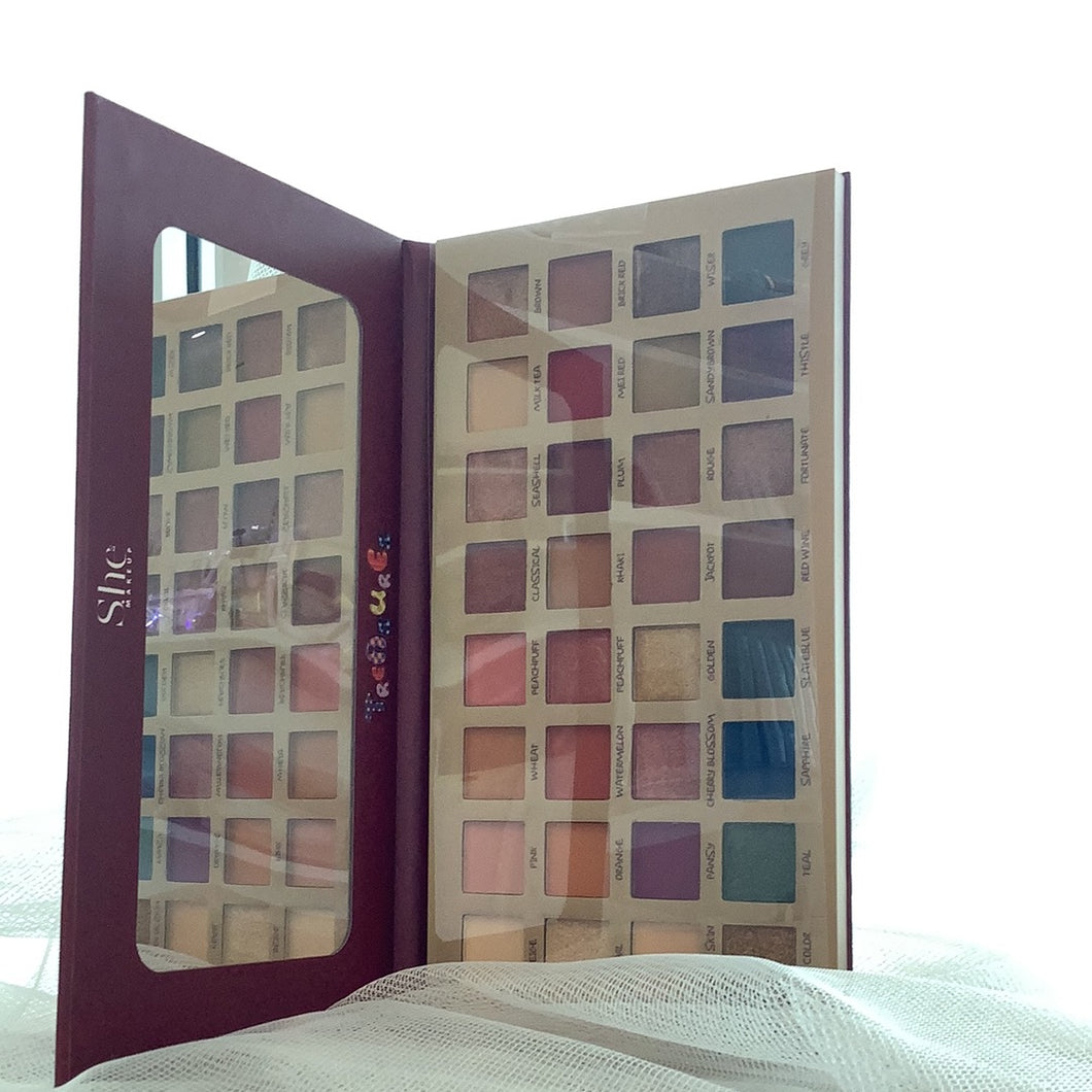 She Makeup TREASURE 32 color eyeshadow pallet